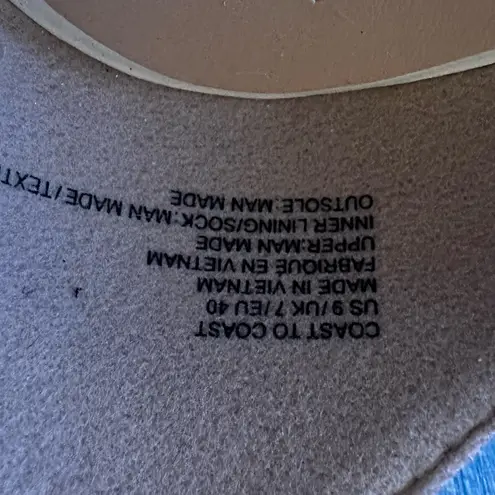 JustFab  Coast to Coast-E Tie Sandal Wedges, Flower / Eyelet, Cream 9