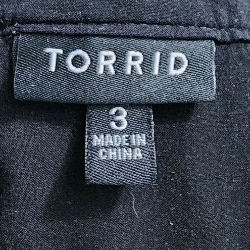 Torrid  Celestial Print Button Up Top Short Sleeve Blouse Black Size 3 - Image 3