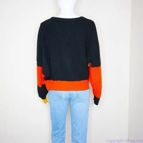 Moon & Madison women's color block cropped sweater, size M Black Size M