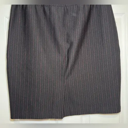 New York & Co. Size Medium Black & Red Pinstripe Pencil Skirt Slit Stretch