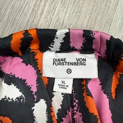 Diane Von Furstenberg  Pink & Orange Zebra Satiny Pajama Set - Size XL