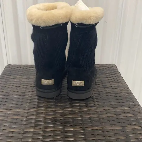 UGG  Suburb Crochet Knit Boots Size 9