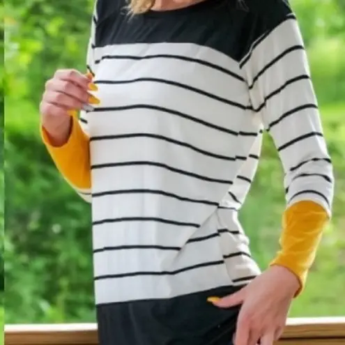 Vine & Love Striped Colorblock Long Sleeve Tee