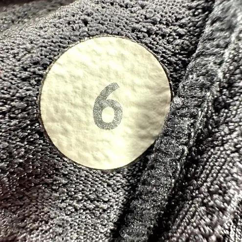 Lululemon  Circuit Tank Heather Coal Wee Stripe Light Luxtreme Shelf Bra Mesh 6 - Image 4