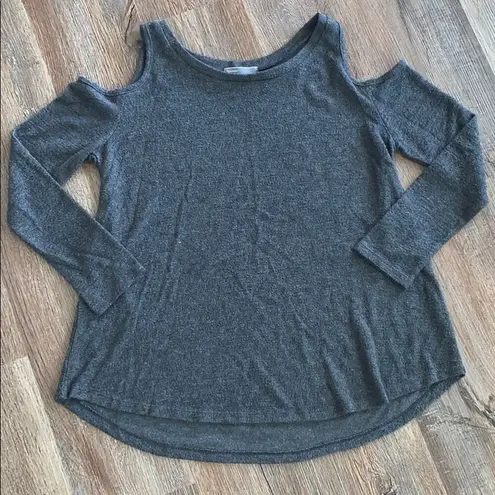 Cherish Cozy Gray Cold Shoulder Top L