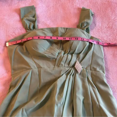 NWOT light green sleeveless formal dress with sheer coat rhinestone accent 8