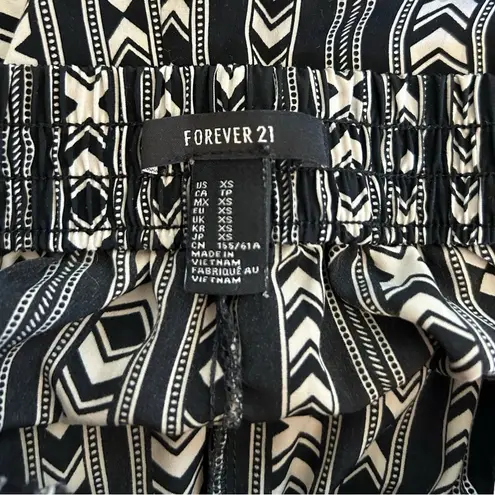 Forever 21  Black and White Boho Shirts Women’s Size XS