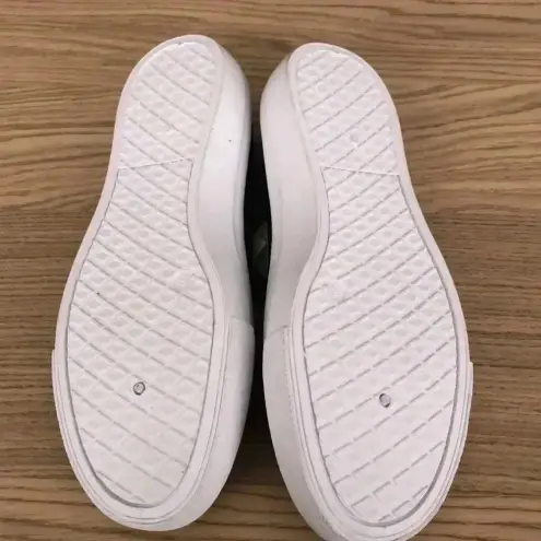 🆕Casual Cool Classic Black & White Cool Canvas Low Top Tennis Shoes 8🆕