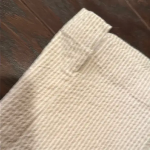 Newport News Elegant seersucker pants size 6