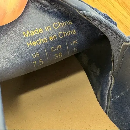 ALDO  Embossed Velvet Slip‎ On Sneakers Blue White Size 7.5