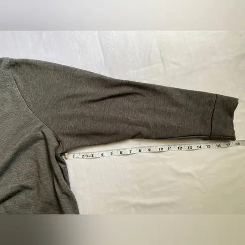 Lane Bryant  Plus Size Ladies Gray Sweatshirt Size 22/24‎