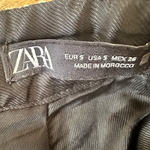 ZARA  TWEED BOUCLE MINI SKIRT SIZE SMALL