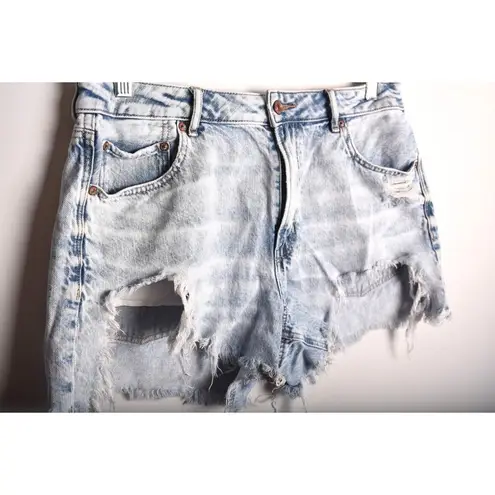 American Eagle  12 Distressed Light Wash Tomgirl Shortie Denim Fringe Hem Shorts