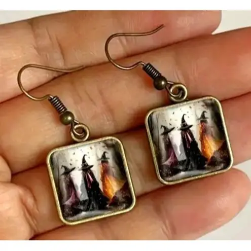Macbeth Three Witches Earrings Halloween Supernatural Power Dark Force Literatur Gold