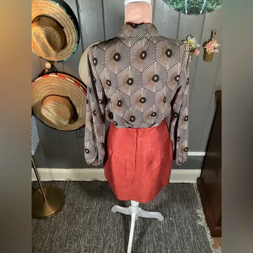 Vintage 70’s Inspired Tan Starburst Pattern Button Down Medium Brown