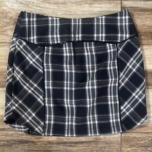 Free People  black and gray checkered short skirt