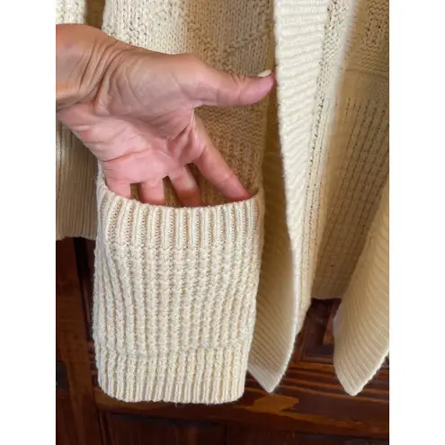 Wrangler X Billabong collaboration cardigan with pockets, cream large