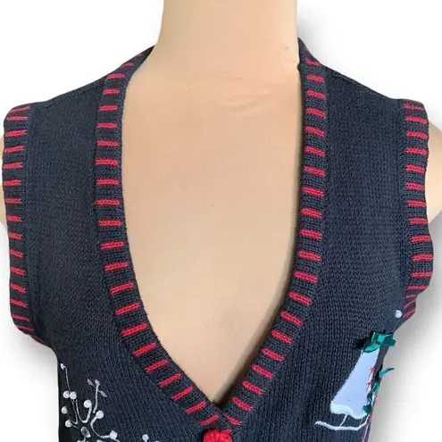 Holiday Editions Black Printed Knit Sweater Vest Festive Embroidery Red Plaid Size L