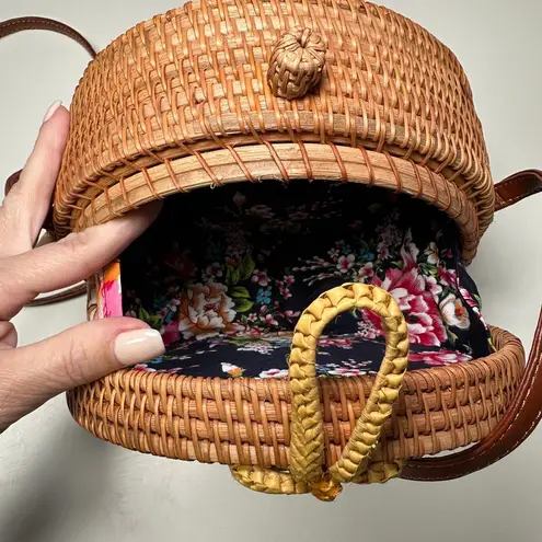 Rattan Round Canteen Crossbody Boho Handbag Purse Brown