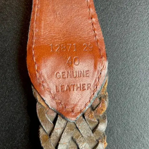 Vintage Women’s Leather Belt – Size 40 – Brown w/ Red Hues – Brass Buckle