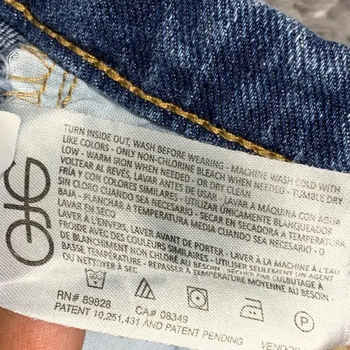 Boyne Women’s Blue Jeans Size 12 Made in Cambodia Classic Fit 99% Cotton