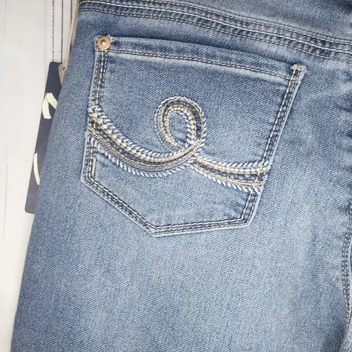Seven 7 Roll Cuff Girlfriend Embroidered Medium Wash Stretch Capri Jeans NWOT