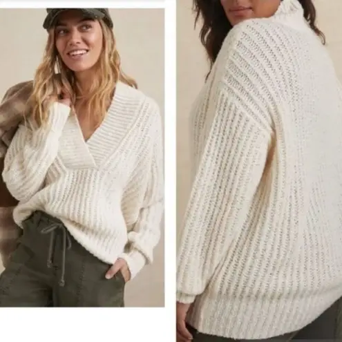 Pilcro Women's V-Neck Pullover Wool Blend Sweater Ivory Size S Relaxed Fit