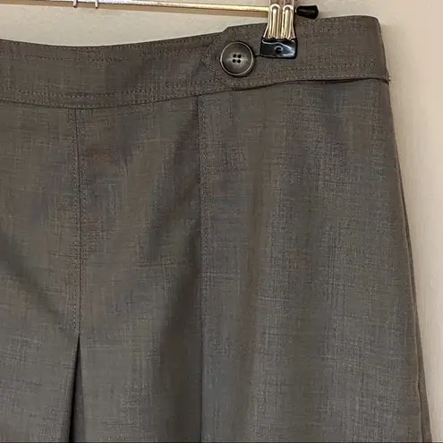 Apostrophe Gray Pleated Stretch Skirt