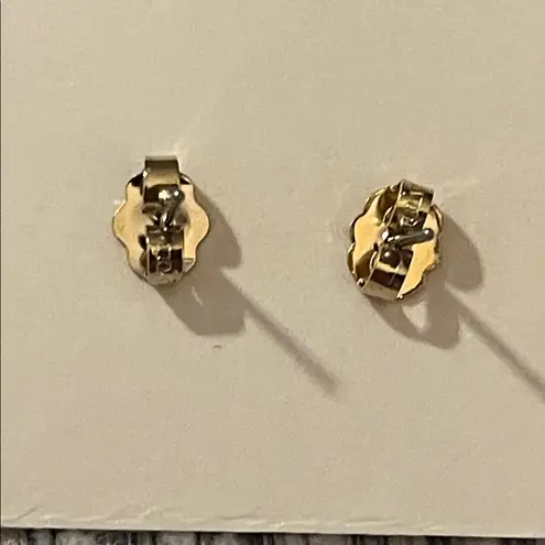 Avon Gold Tone Scallop Shell Earrings with Faux Pearl Accent