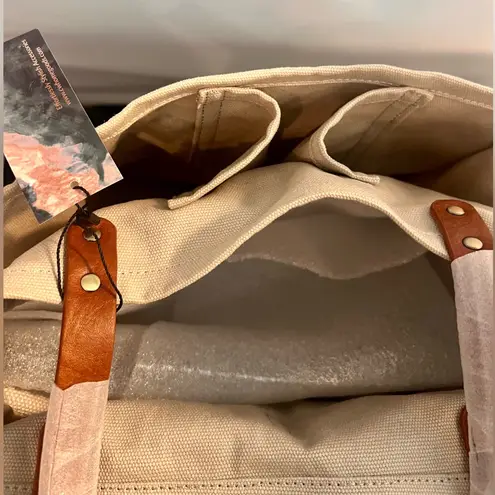 Charleston Bags Home Market Beige Canvas Bag NWT 6 Pockets Sturdy Brown