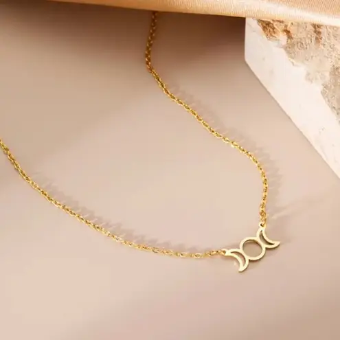 Triple Moon Goddess Necklace – 18K Gold Stainless Steel