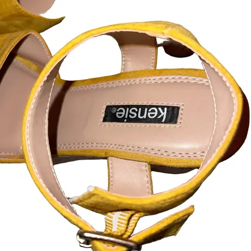 Kenzie Cathryn Platform Sandal Mustard Suede Feel Strap Buckle Size 6.5 EUC Gold