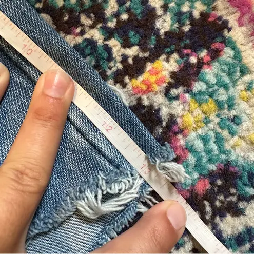 Levi's Levi’s Relaxed Fit 550 Hand Done Cutoff Distressed Jean Shorts Womens 12