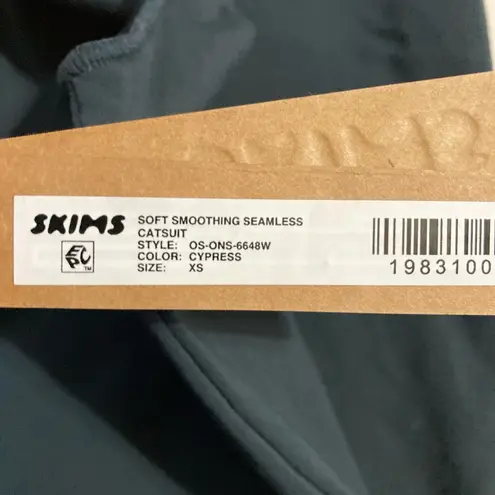SKIMS Soft Smoothing Catsuit XS