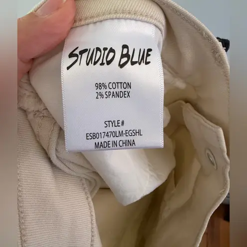 Studio Blue NWT  LILY SUPER HIGH RISE WIDE LEG JEANS OFF WHITE SIZE 31