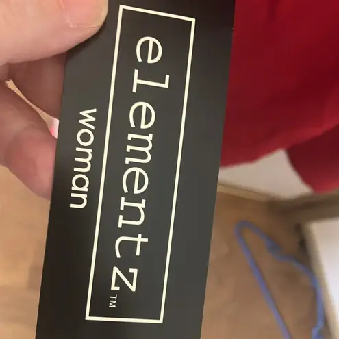 Elementz Red Tank Top with Classic Round Neckline 1X nwt