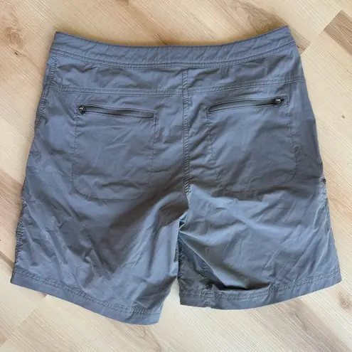 L.L. Bean Water Resistant Zipper Cargo Shorts Size 12