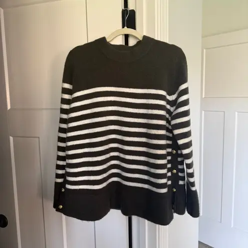 Tuckernuck Evergreen and Ivory Stripe Bonnie Sweater Button Sides Crewneck
