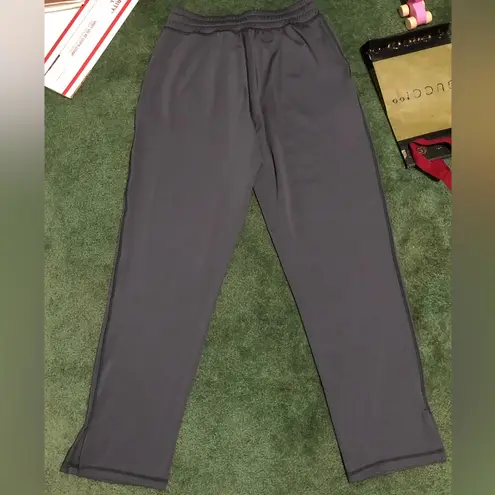 Susan Graver Jogger BNWOT