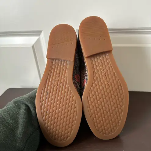 Hush Puppies Cyra Catelyn Black Multi Floral Suede Chukka Boots size 6.5