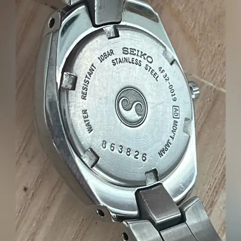 Seiko Perpetual Calendar Rare Ladies Watch White Dial Stainless Bracelet Date