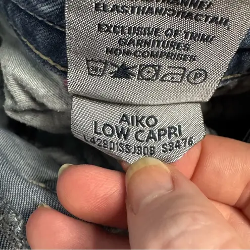 Silver Jeans Women Aiko Low Capri Y2K Contrast Stitching Size 31 Dark Wash