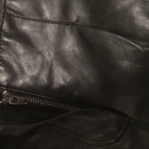 VERO MODA 4 pocket faux leather shorts! Super cute