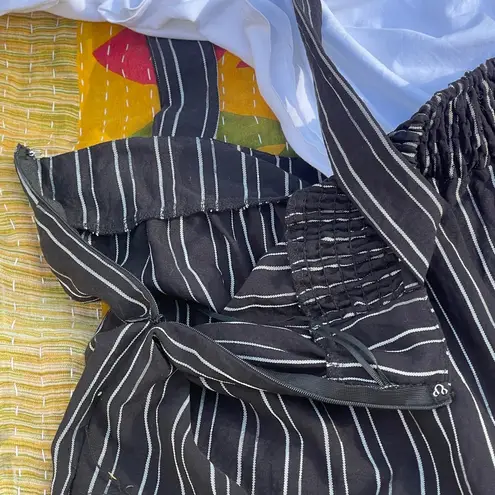 TALULAH black white striped high waisted wide leg suspender pants. Sz. L.