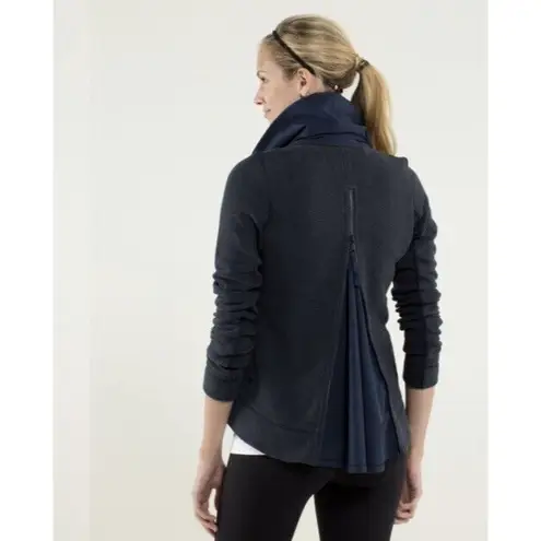 Lululemon  Size 6? Small Inkwell Navy Blue En Route Jacket Full Zip