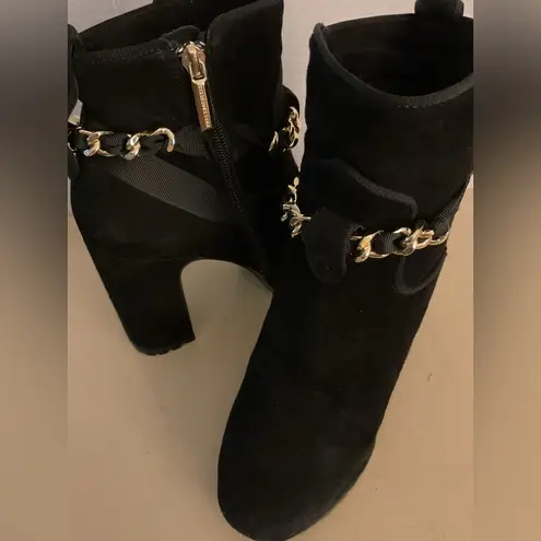 Karl Lagerfeld women black Suede platform lark with Gold Chain boots size 7.5