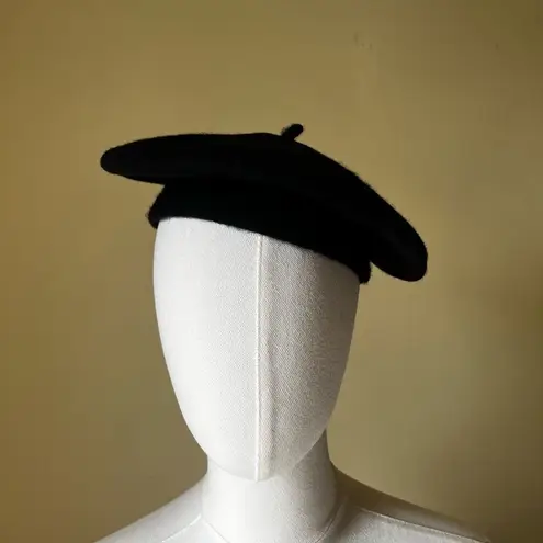 Vintage Wool Beret Hat Black 100% Wool Made in Czech Republic French Style S/M
