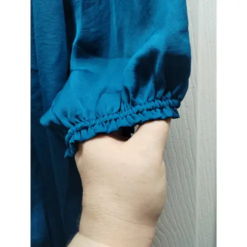 Violet+Claire NWT Size 1X Blue Puff Sleeve On-or-Off Shoulder Smocked Neck Top