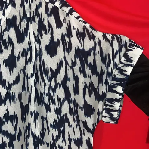 Chicos Glacier Popover Top Size 1 Size Small Blue Floral Short Sleeve Boho Black