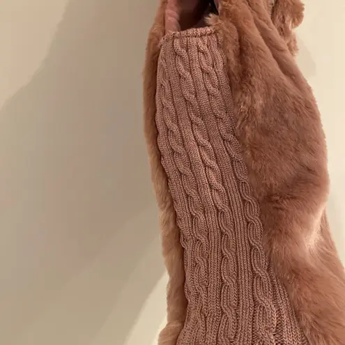 Cavalini  Pink Faux Fur Vest Full Zip Size Small - Image 2